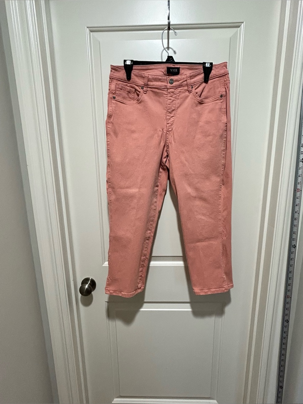 NYDJ Coral Pink Women’s size 10 Straight-Leg Jeans LIKE NEW. Lift & Tuck Tech.